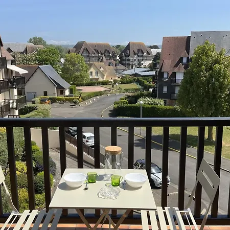 2 Pièces En Bord De Avec Accès Direct à La De Cabourg, Proche Thalassothérapie - Fr-1-487-336 Apartamento Cabourg